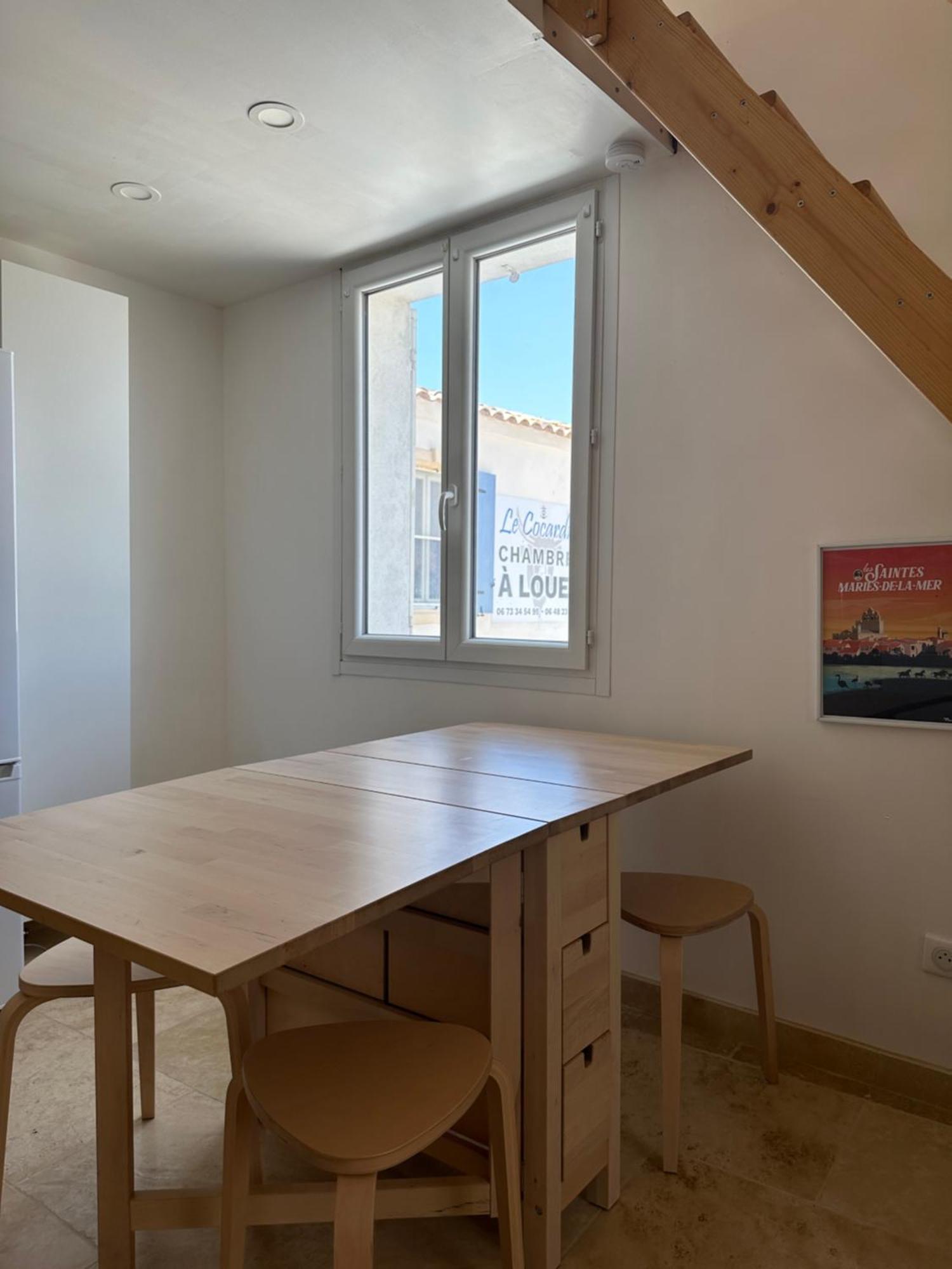 Appartement Avec Vue Sur L Eglise Des Saintes Buitenkant foto