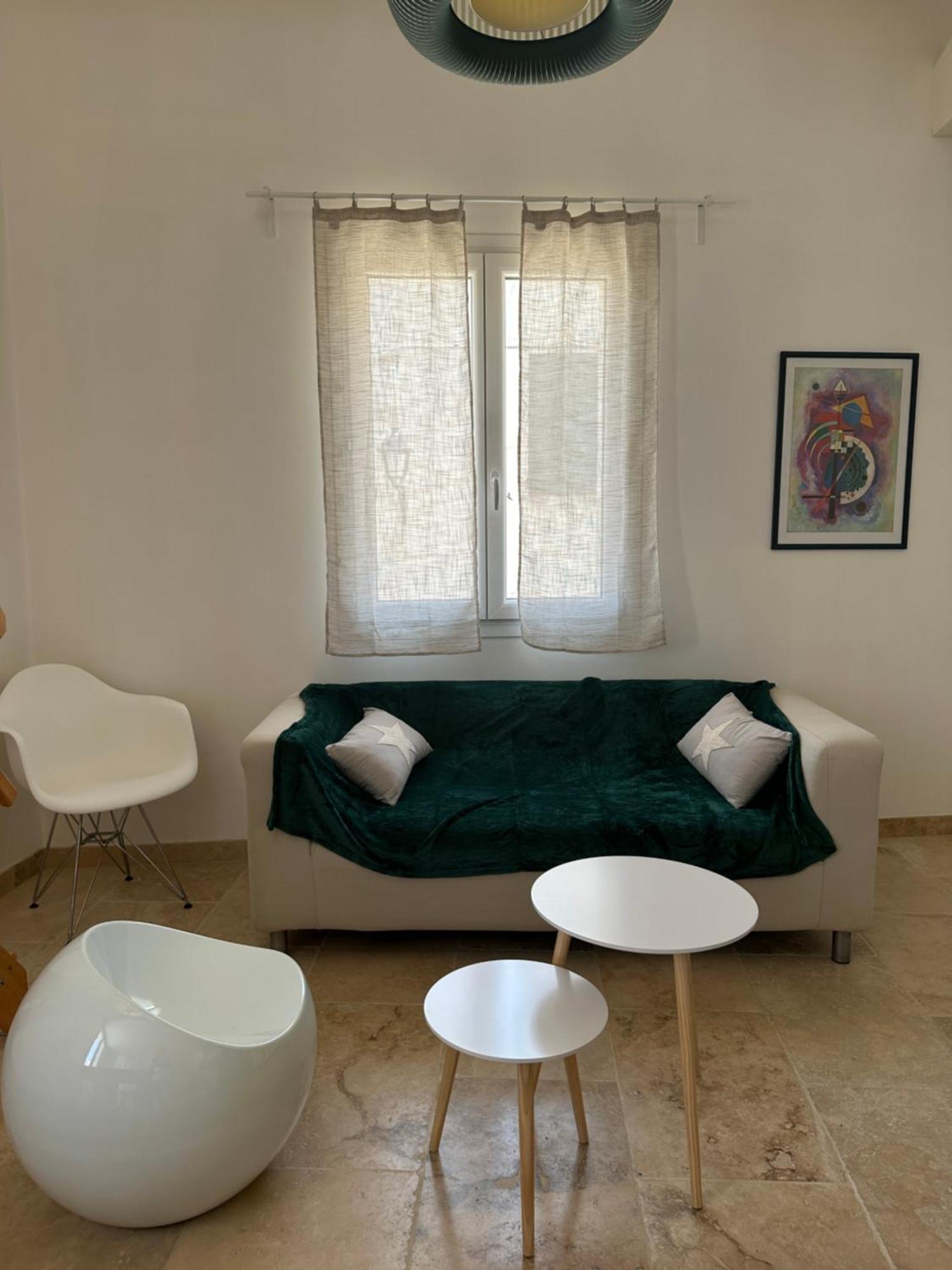 Appartement Avec Vue Sur L Eglise Des Saintes Buitenkant foto